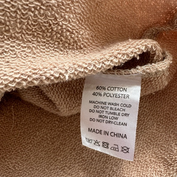 Saski Collection Cropped Hoodie - Picture 9 of 11